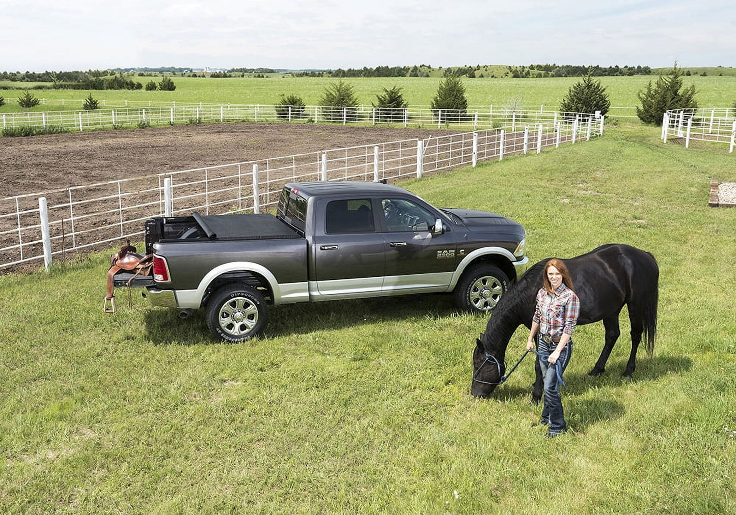 Truxedo truxport soft roll up truck bed tonneau cover | 262101 | compatible with 1997-2004 dodge dakota 6' 6" bed (78")