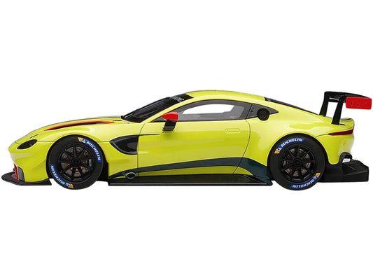 2018 aston martin vantage gte le mans pro presentation car lemon green metallic 1/18 model car by autoart