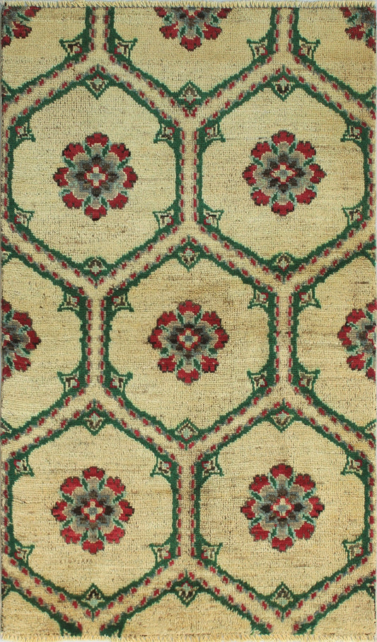 Aria magdalen ivory/green rug, 3'0" x 5'1"